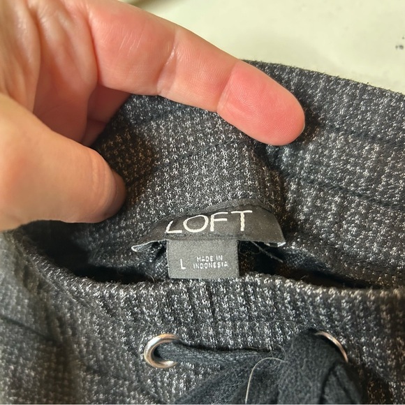 LOFT Gray Joggers with Drawstring Waist and Relaxed Fit - Picture 4 of 5